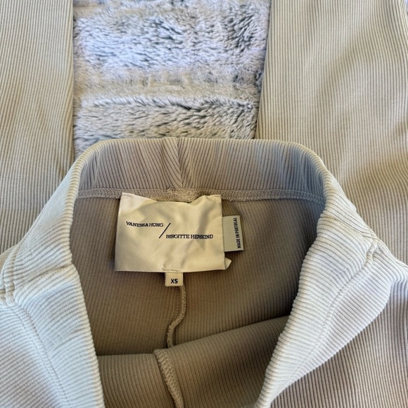 Vanessa Hong/ Bridgette Herskind Leggings - Picture 3 of 6